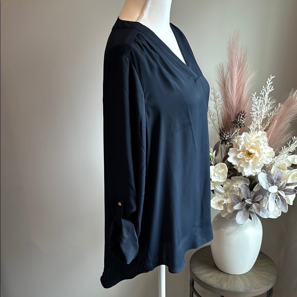 Elegant Navy Women's Blouse - Picture 4 of 9